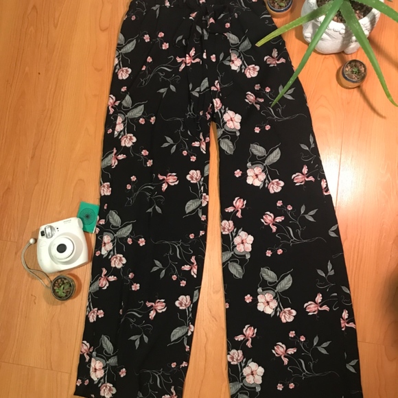 Floral Boho 2-Piece Set - Picture 3 of 5